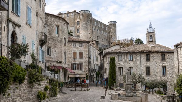Que faire à Aubenas en une demi-journée : idées de visites